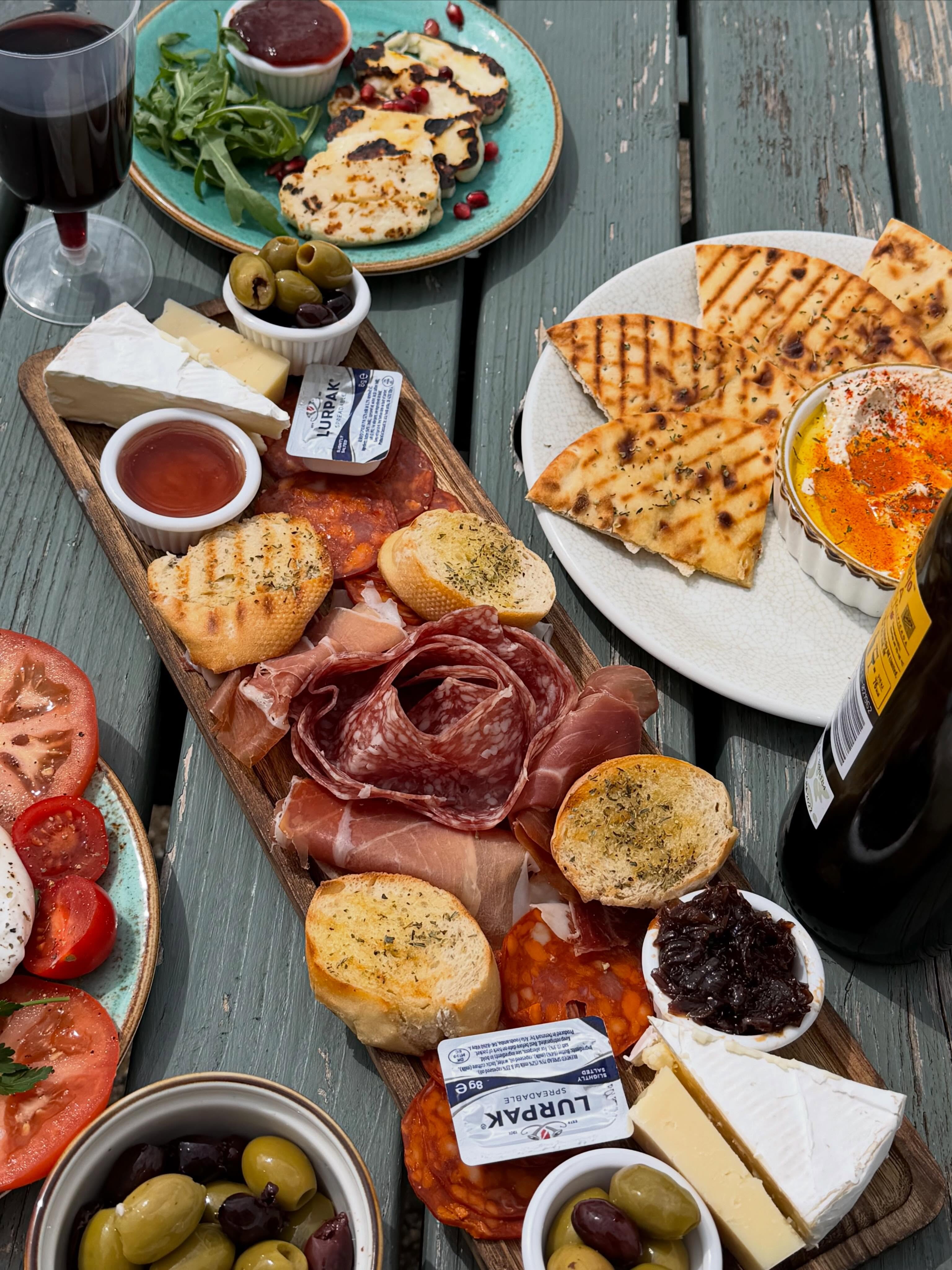 Sharing boards and wine